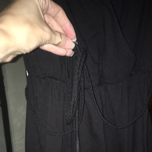 Loft NWOT M black v neck dress - Picture 7 of 7